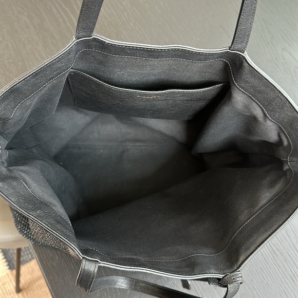 Saint Laurent Patti Large Leather-trimmed Black Raffia/Leather Tote - Picture 7 of 12